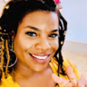 Meet your Posher, April m.